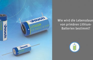 Wie wird die Lebensdauer einer primären Lithium-Batterie bestimmt?